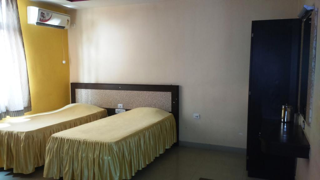 Hotel Parshuram Guwahati Buitenkant foto