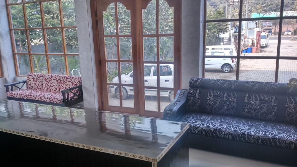Hotel Parshuram Guwahati Buitenkant foto