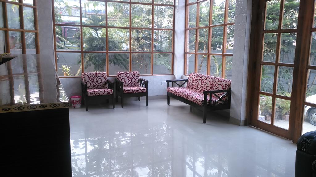Hotel Parshuram Guwahati Buitenkant foto