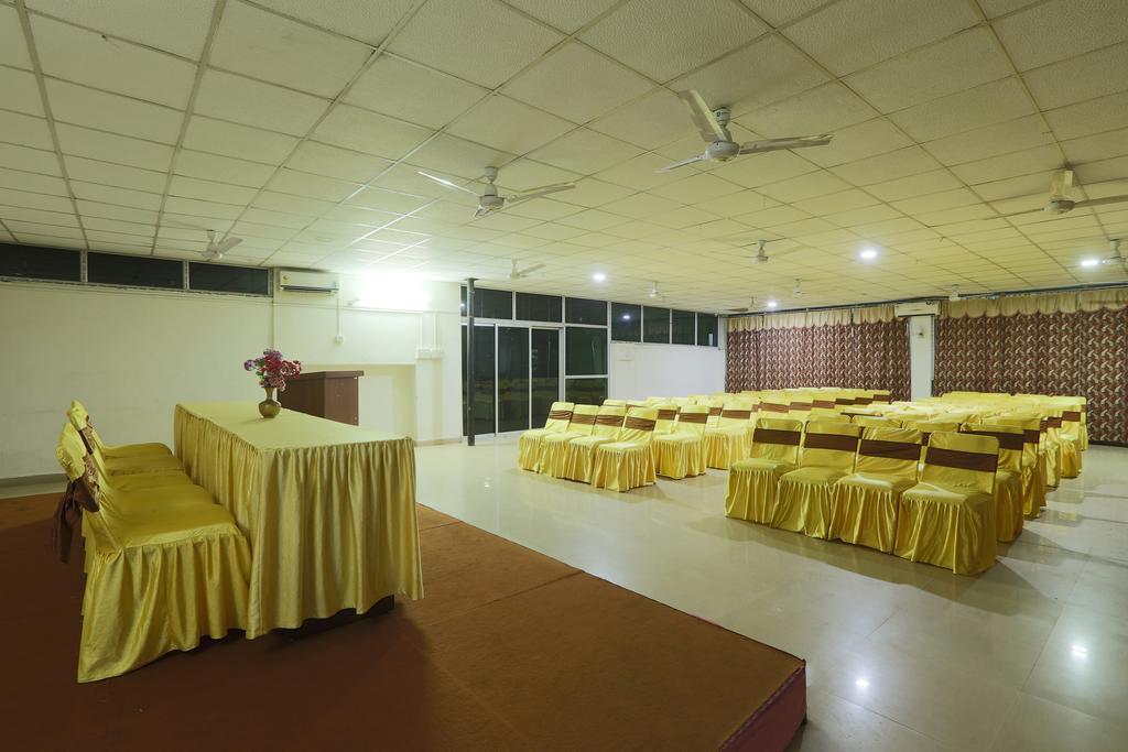 Hotel Parshuram Guwahati Buitenkant foto