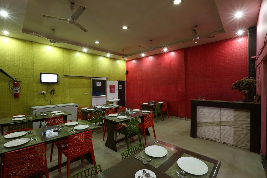 Hotel Parshuram Guwahati Buitenkant foto