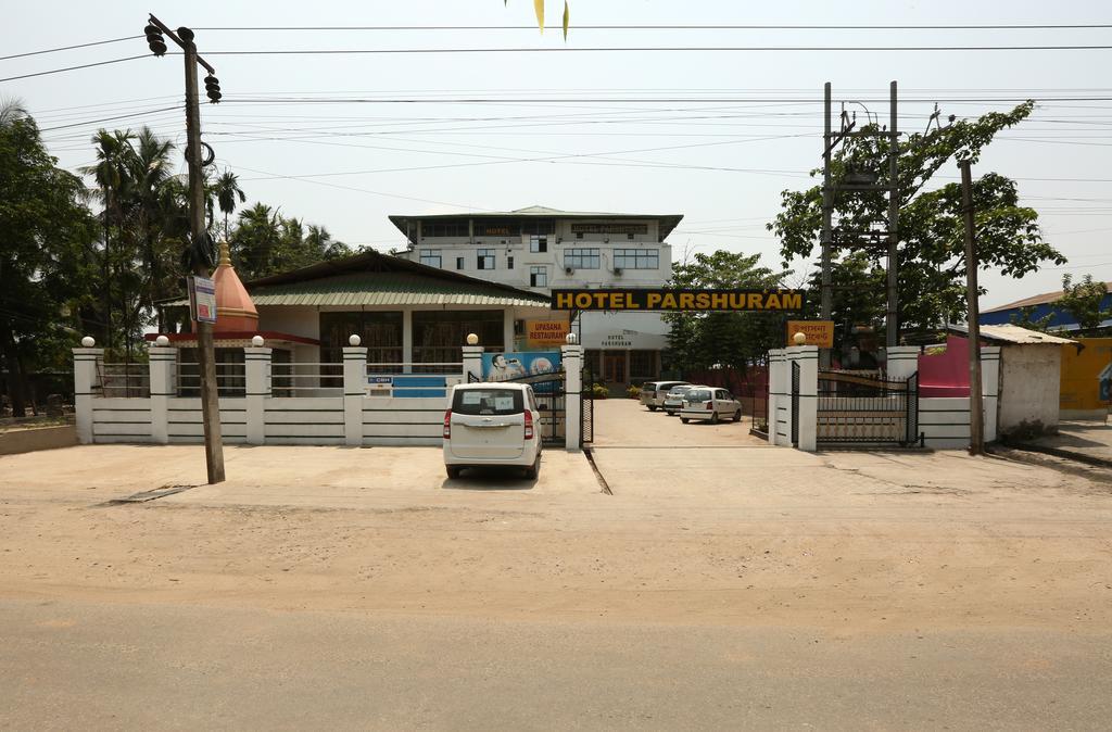 Hotel Parshuram Guwahati Buitenkant foto