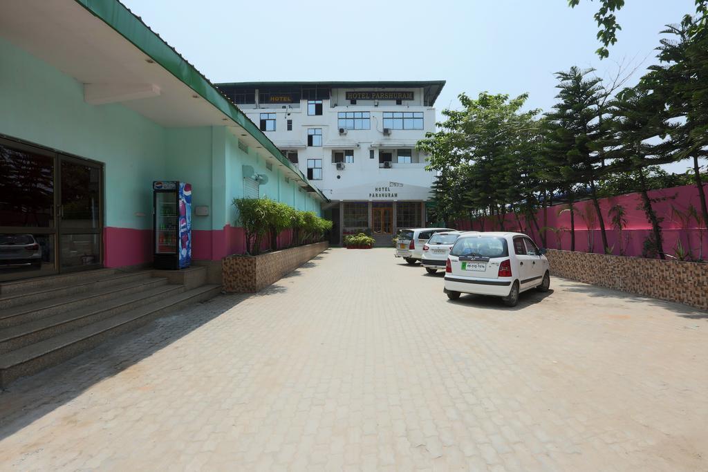 Hotel Parshuram Guwahati Buitenkant foto