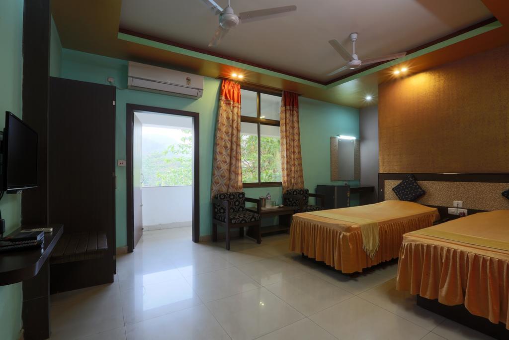 Hotel Parshuram Guwahati Buitenkant foto