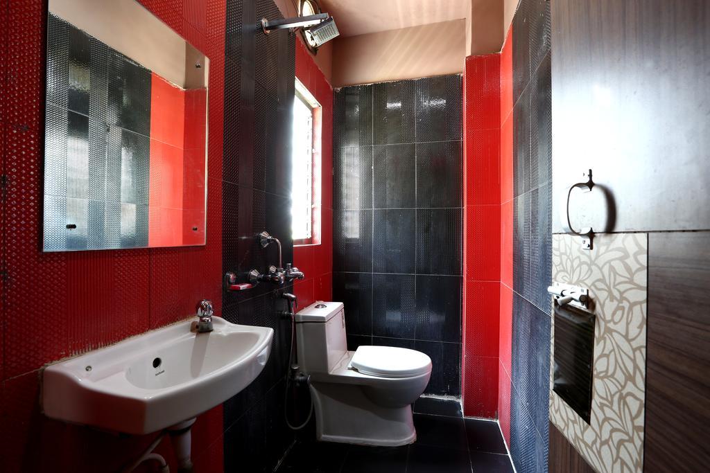 Hotel Parshuram Guwahati Buitenkant foto